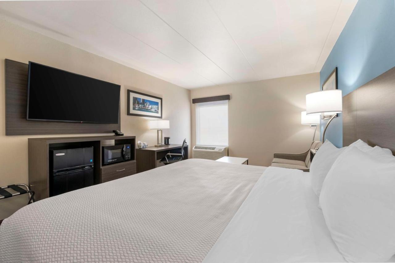 Western Chicago Southland 3*