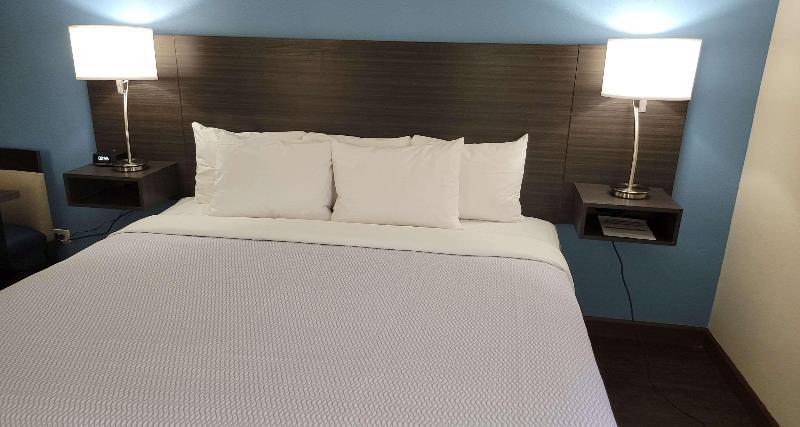 Western Chicago Southland 3* South Holland