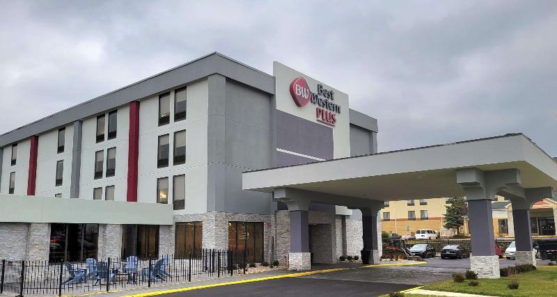 Western Chicago Southland 3*